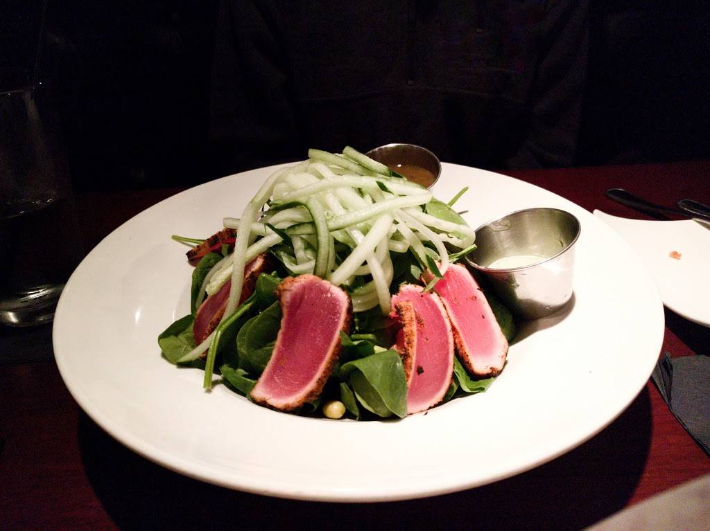 The V Social Eatery & Brew House | restaurant | 44630 Waxpool Rd, Ashburn, VA 20147, USA | 7037236500 OR +1 703-723-6500