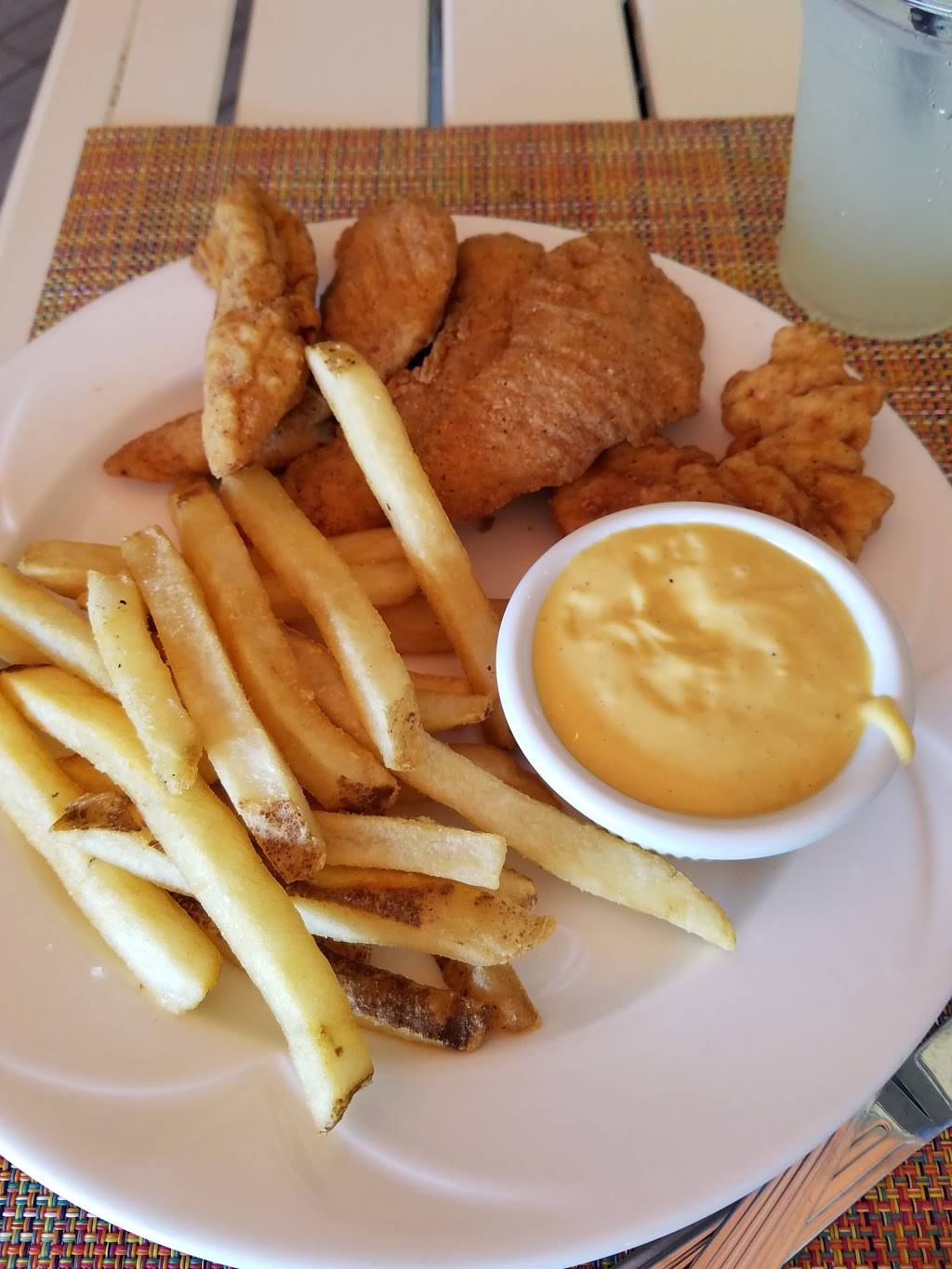 Coconuts on the Beach | restaurant | 3700 N Ocean Dr, Riviera Beach, FL 33404, USA | 5618483888 OR +1 561-848-3888
