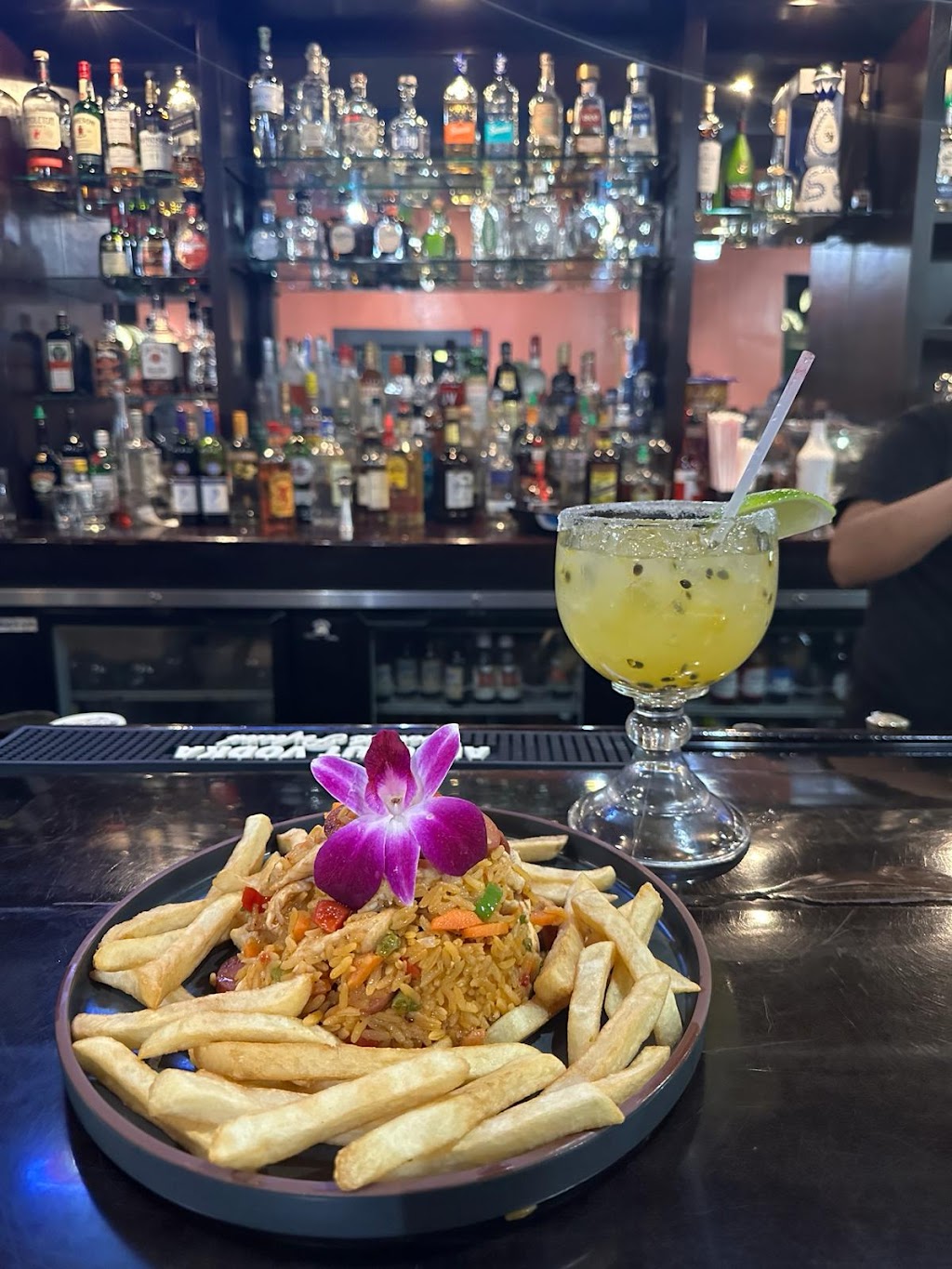 Encanto Restaurant & Bar | restaurant | 311 S Gillette Ave, Gillette, WY 82716, USA | 3072572037 OR +1 307-257-2037