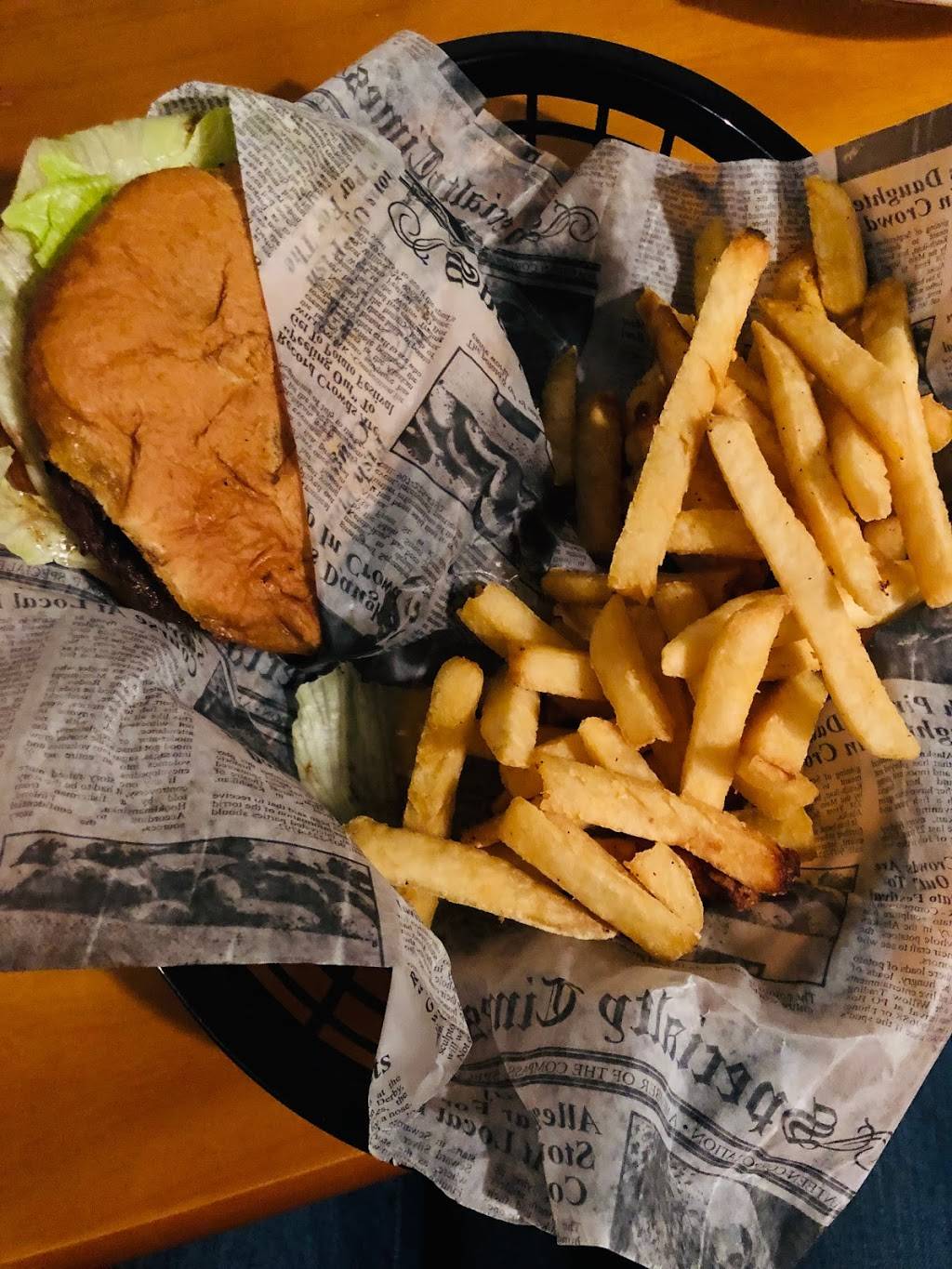 Pidos Pub | restaurant | 1129 Ravine St, Munhall, PA 15120, USA | 4124619540 OR +1 412-461-9540