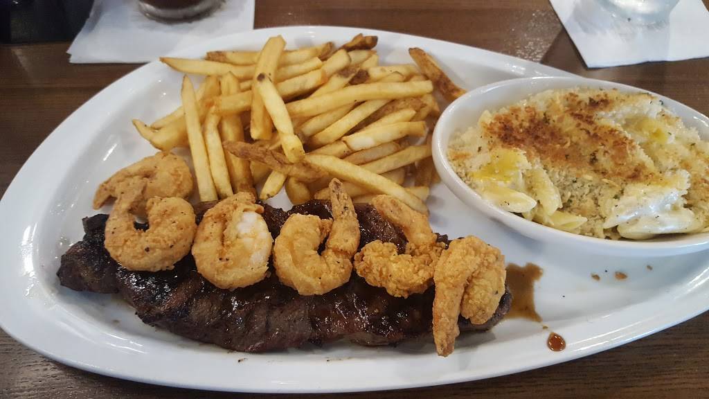 TGI Fridays | restaurant | 4701 Firestone Blvd, South Gate, CA 90280, USA | 3235662979 OR +1 323-566-2979