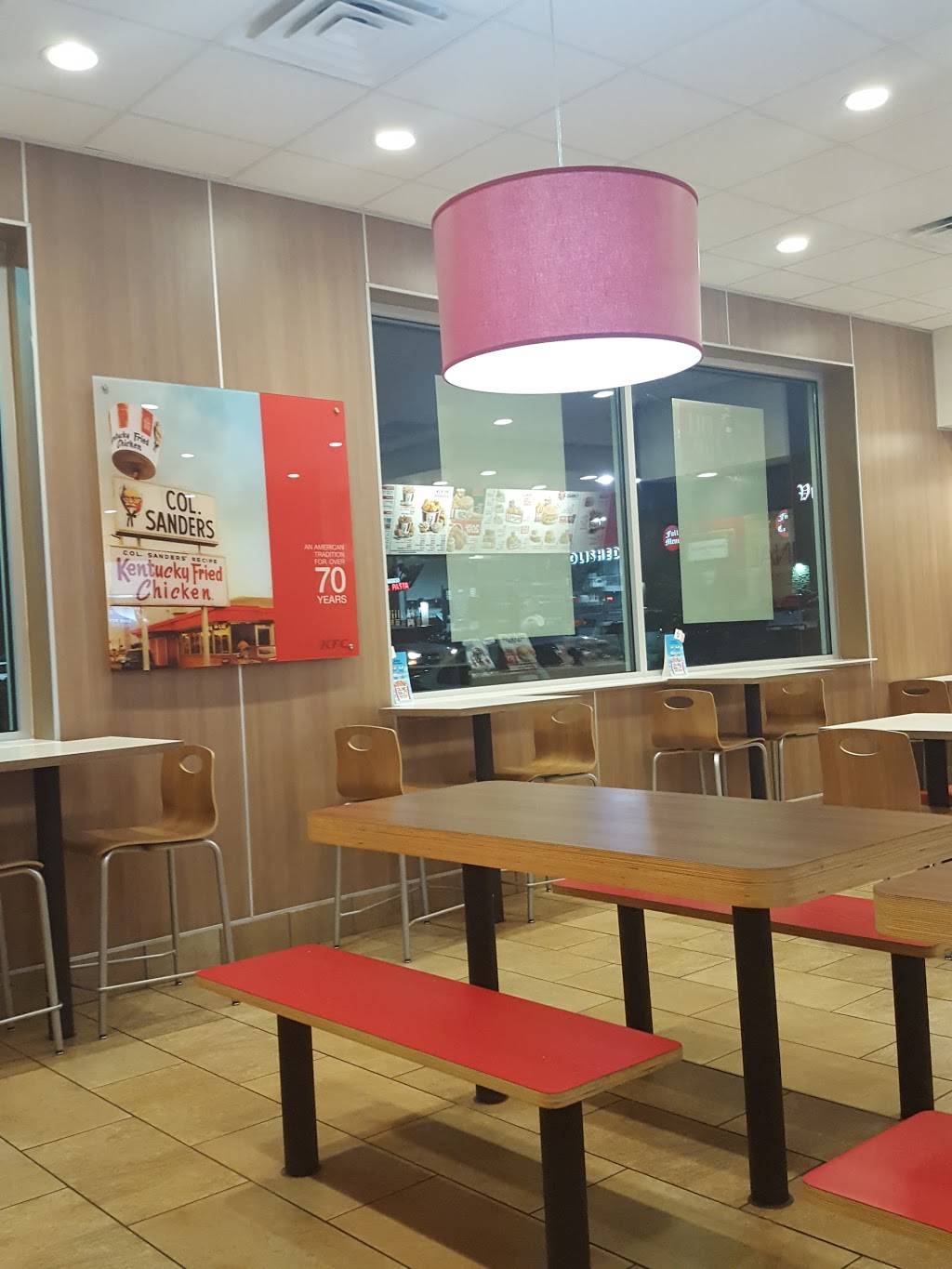 KFC | restaurant | 7545 S Rainbow Blvd, Las Vegas, NV 89139, USA | 7022604663 OR +1 702-260-4663