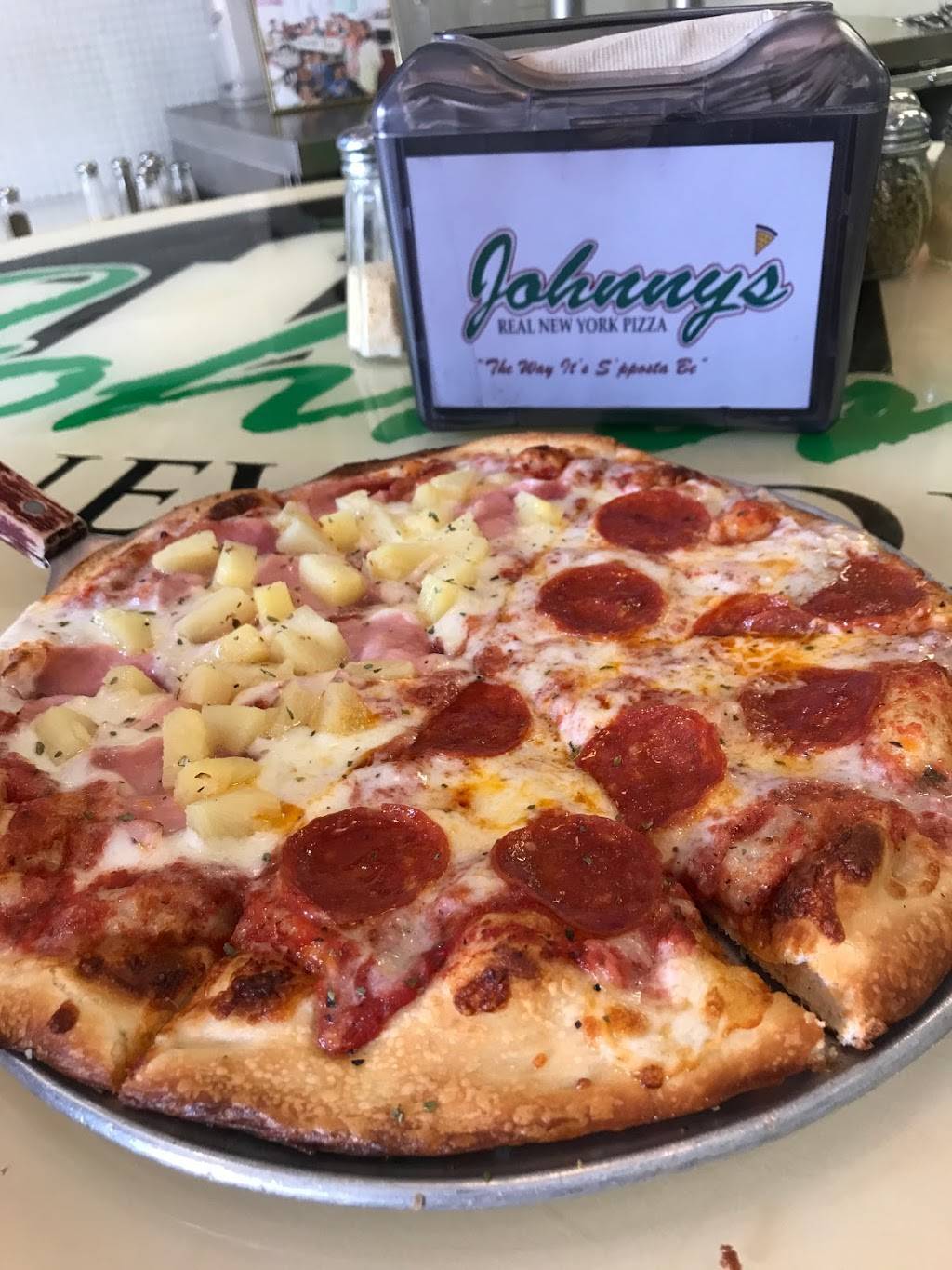 Johnnys Real New York Pizza | restaurant | 1320 Bison Ave, Newport Beach, CA 92660, USA | 9497181337 OR +1 949-718-1337
