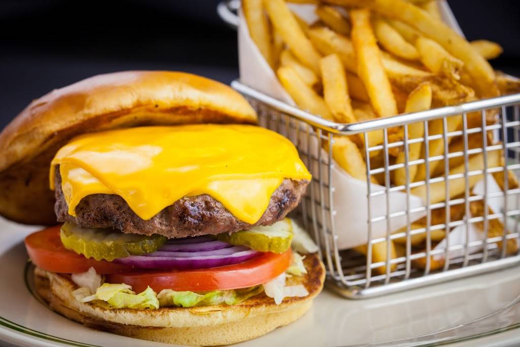 Cleveland Chop | restaurant | 824 West Saint Clair Avenue, Cleveland, OH 44113, USA | 2166962467 OR +1 216-696-2467