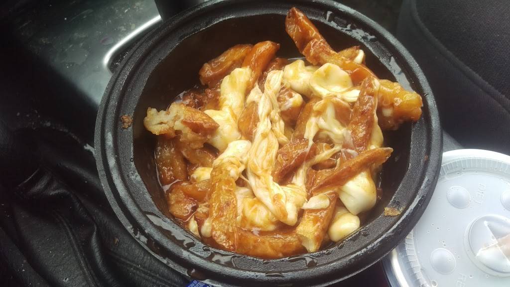 Pataterie La Belle Province | restaurant | 500 Av St Charles, Vaudreuil-Dorion, QC J7V 2N7, Canada | 4504244192 OR +1 450-424-4192