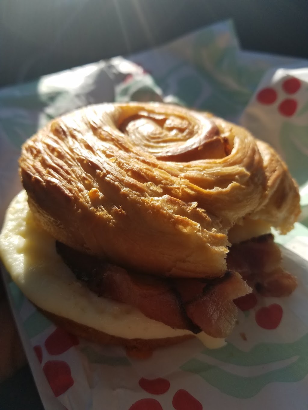 Starbucks | cafe | 1850 Union Ave, Memphis, TN 38104, USA | 9017294288 OR +1 901-729-4288