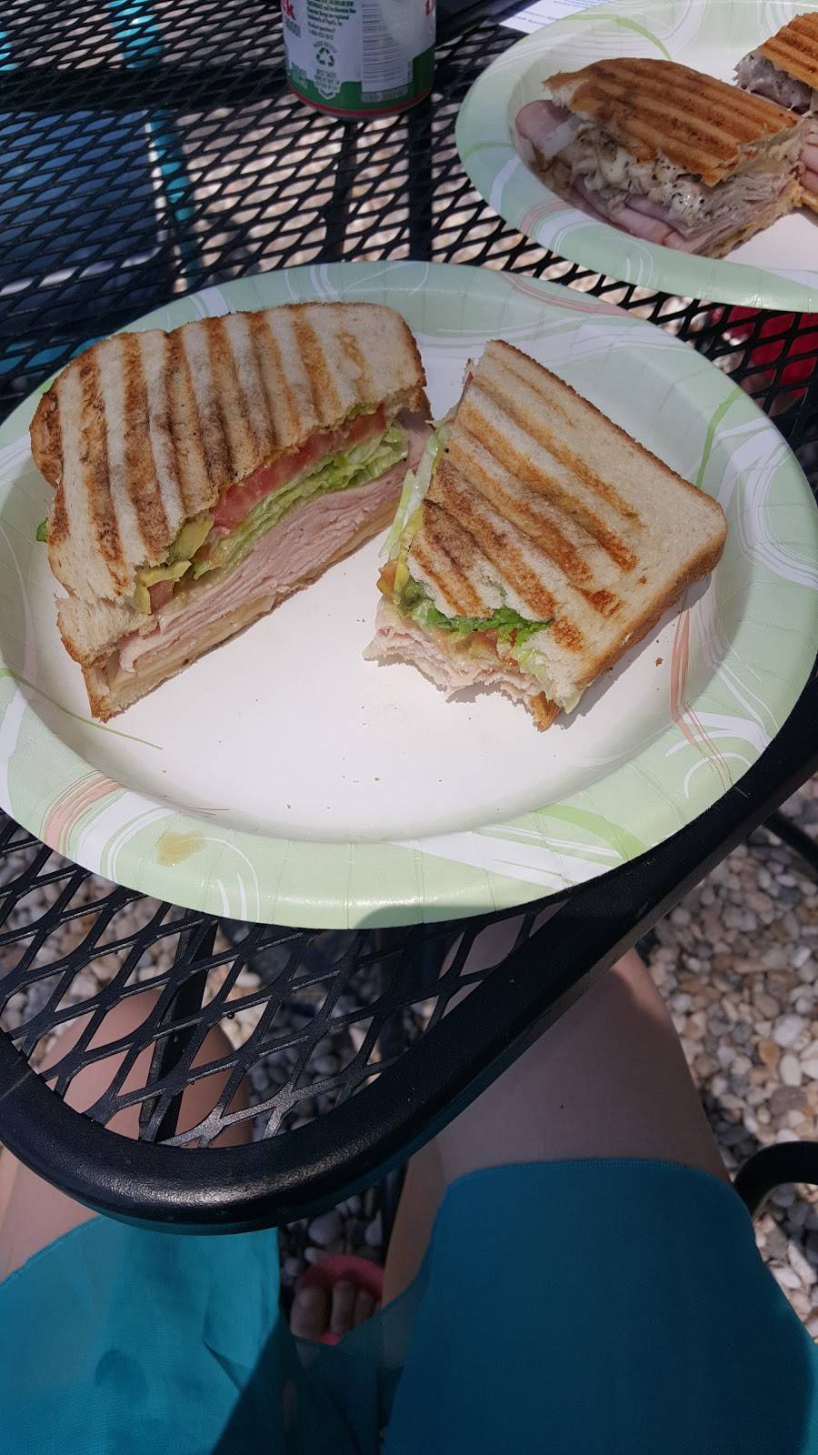 Marsh Tacky Market Café | meal takeaway | 2137 Sea Island Pkwy, St Helena Island, SC 29920, USA | 8438382041 OR +1 843-838-2041