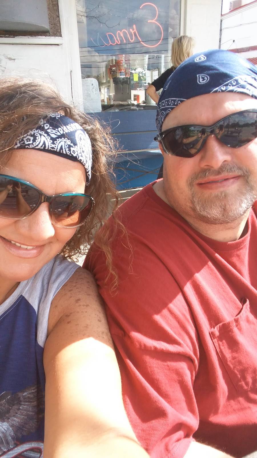 Ermas | restaurant | 836 US-60, Owingsville, KY 40360, USA | 6066742486 OR +1 606-674-2486