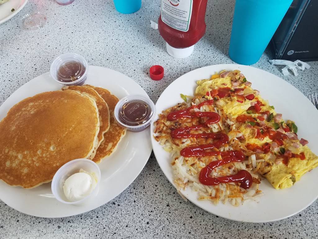 Lauras Diner | restaurant | 27125 Sierra Hwy, Santa Clarita, CA 91351, USA | 6614308080 OR +1 661-430-8080