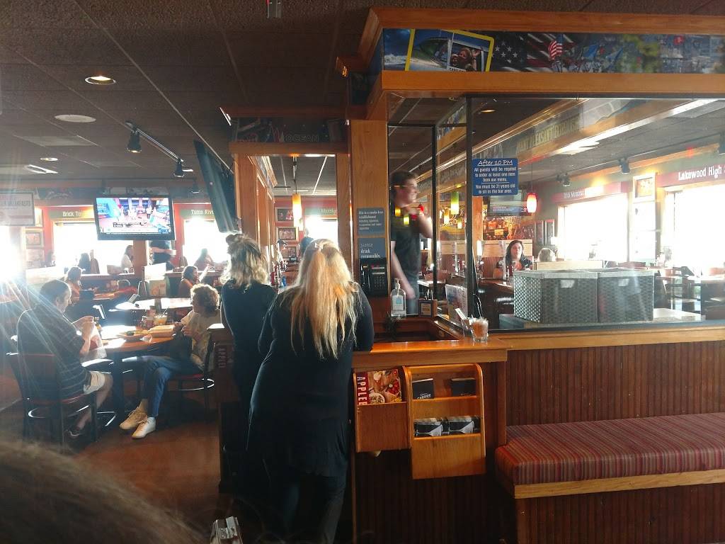 Applebees Grill + Bar | restaurant | 52 Brick Plaza, Brick, NJ 08723, USA | 7322629876 OR +1 732-262-9876