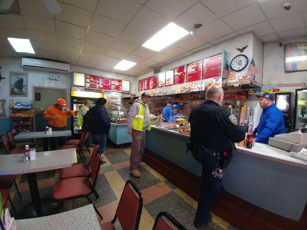 Walnut Bus Stop | restaurant | 881 E 134th St, Bronx, NY 10454, USA | 7184027048 OR +1 718-402-7048