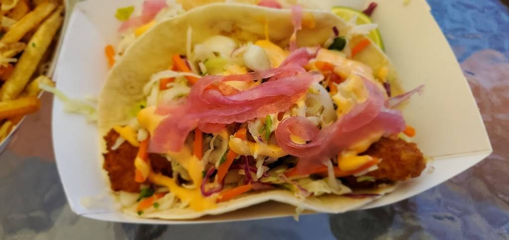 Lexies Landing | restaurant | 61 Beane Ln, Newington, NH 03805, USA | 6038154181 OR +1 603-815-4181