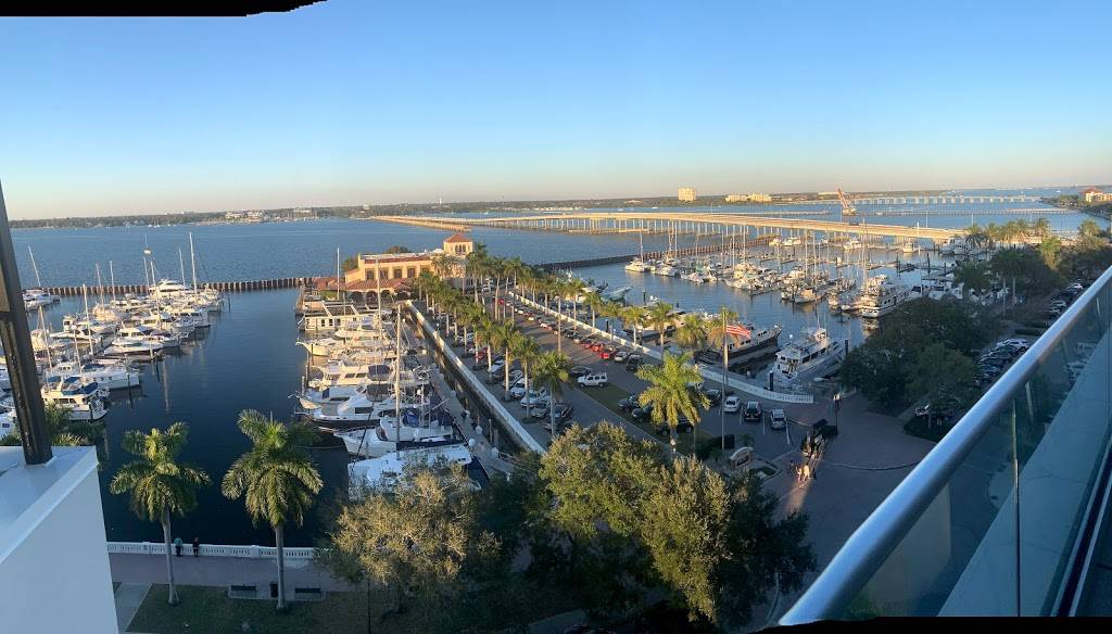 Oak & Stone Downtown Bradenton | restaurant | 102 Old Main St, Bradenton, FL 34205, USA | 9413574306 OR +1 941-357-4306