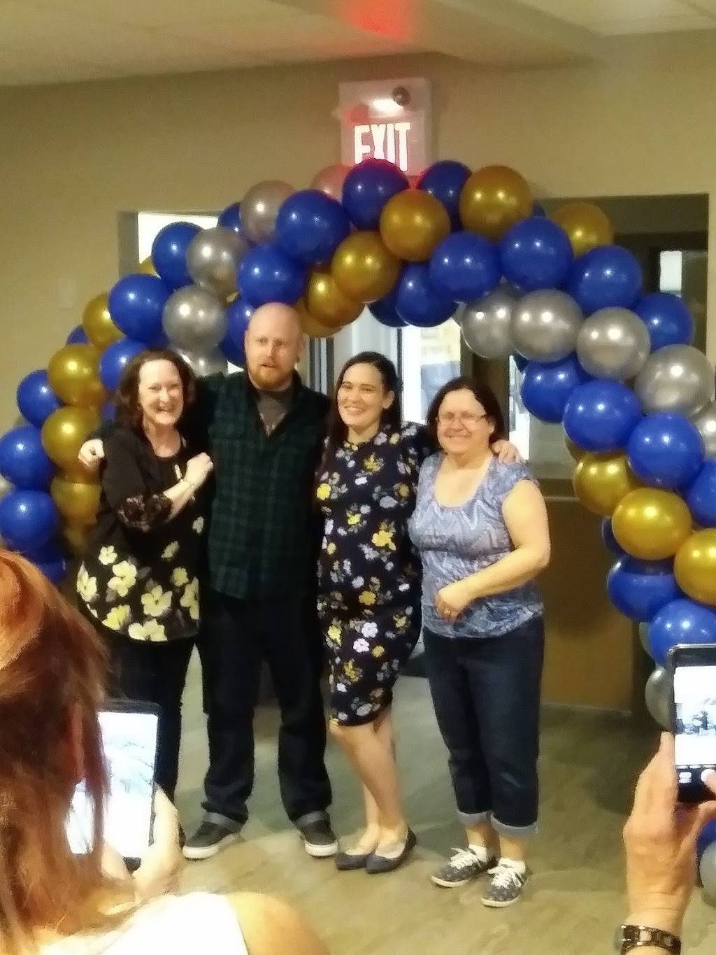 Royal Canadian Legion | restaurant | 2 Chestnut St E, St. Catharines, ON L2T 1G5, Canada | 9052271821 OR +1 905-227-1821