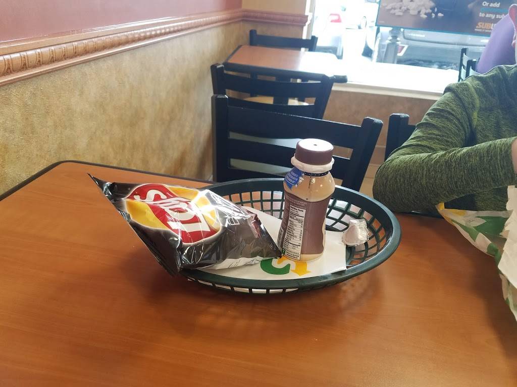 Subway | restaurant | 25-27 Parsons Blvd, Flushing, NY 11354, USA | 7183533100 OR +1 718-353-3100