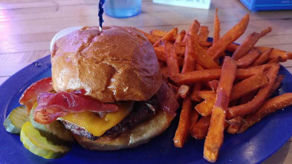 Silver Eagle Bar & Grill | restaurant | 5805 Monona Dr, Monona, WI 53716, USA | 6082222843 OR +1 608-222-2843