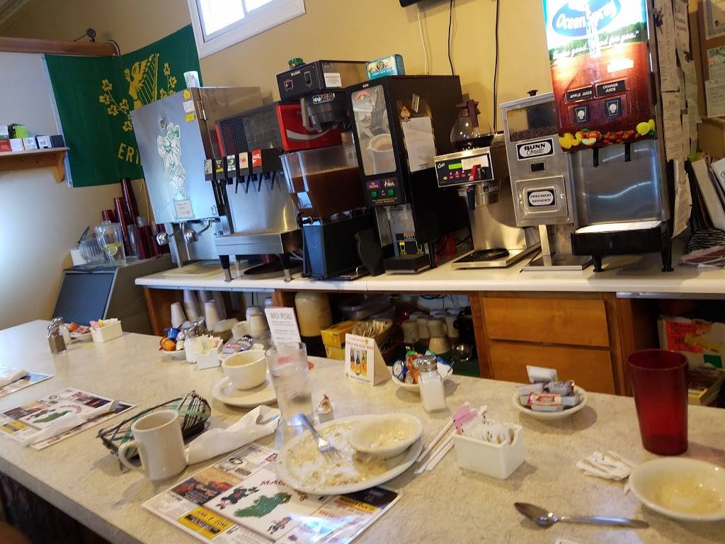 Macadoos Family Restaurant | restaurant | 2108 Lincolnway E, Mishawaka, IN 46544, USA | 5742597669 OR +1 574-259-7669