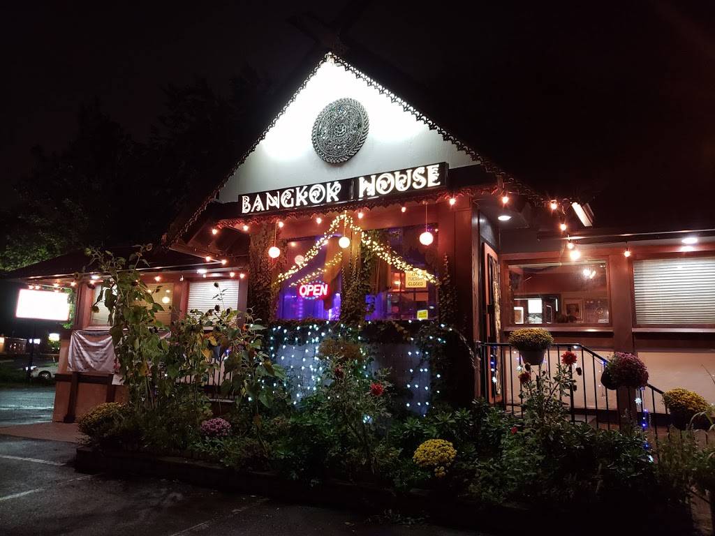 Bangkok House | restaurant | 26 NJ-35, Eatontown, NJ 07724, USA | 7323893890 OR +1 732-389-3890