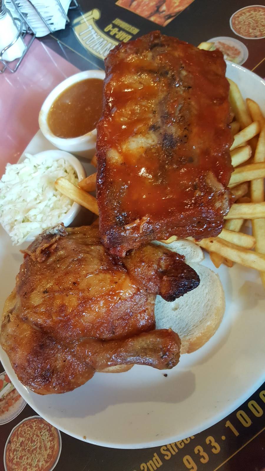 Cornwall BBQ Fine Dining | restaurant | 436 Second St W, Cornwall, ON K6J 1H1, Canada | 6139331000 OR +1 613-933-1000