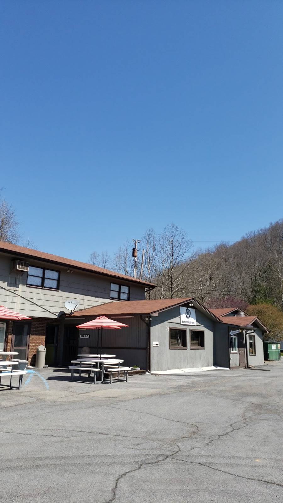 Bare Bones BBQ | restaurant | 5340 Memorial Blvd, Kingsport, TN 37660, USA | 4234082852 OR +1 423-408-2852