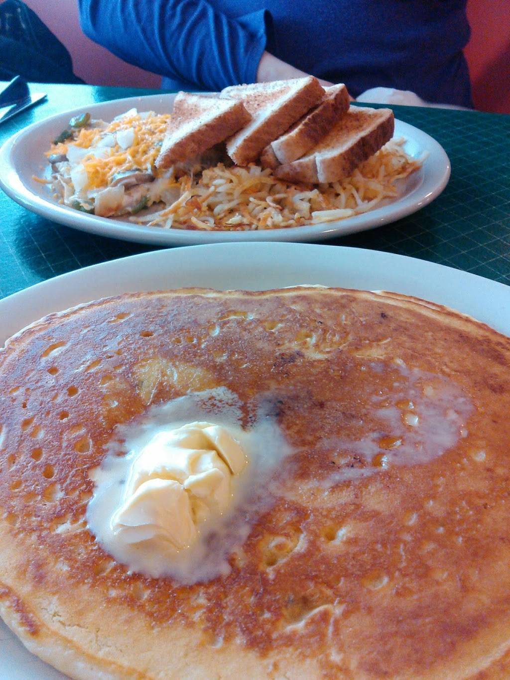 Dons Restaurant | restaurant | 899 E Lennon Dr, Emory, TX 75440, USA | 9034730035 OR +1 903-473-0035