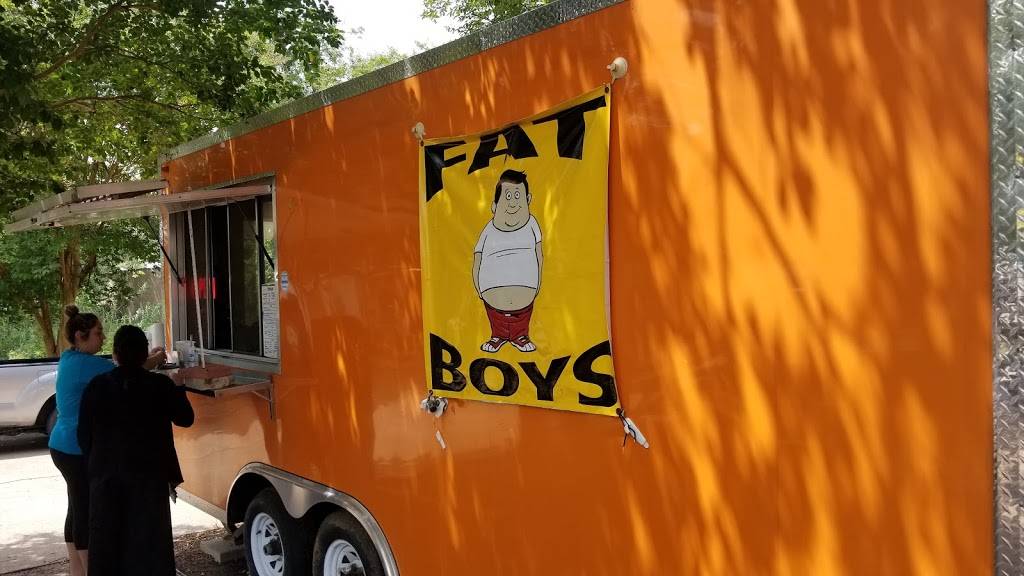 Fatboys | restaurant | 1110 Avenue M, Huntsville, TX 77340, USA | 9365775077 OR +1 936-577-5077