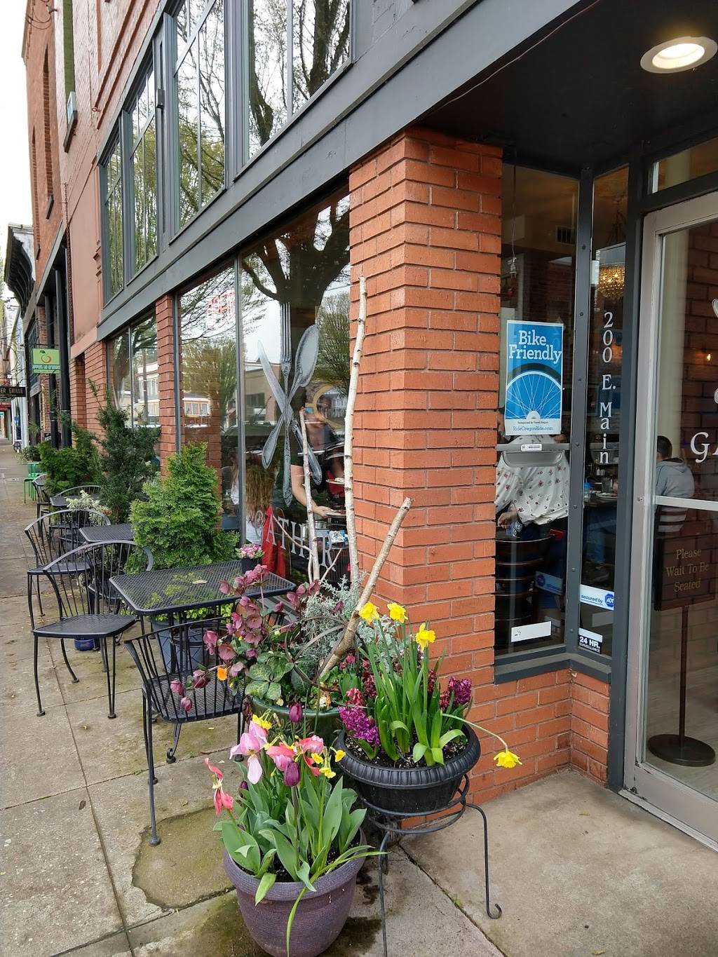 Gather | bakery | 200 E Main St, Silverton, OR 97381, USA | 5038744888 OR +1 503-874-4888