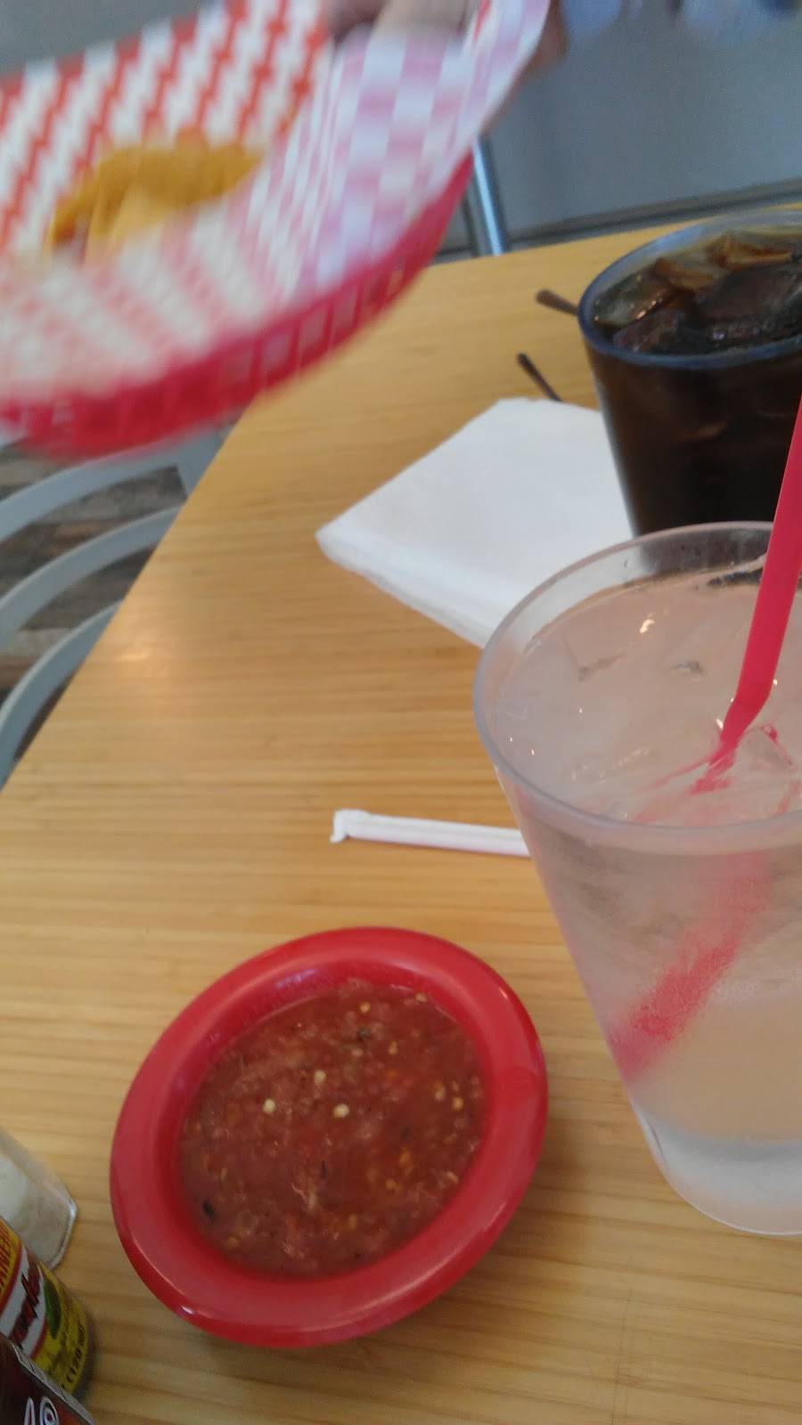 La Cabaña Seafood | restaurant | 4433 S Alameda St, Los Angeles, CA 90058, USA | 3234322327 OR +1 323-432-2327