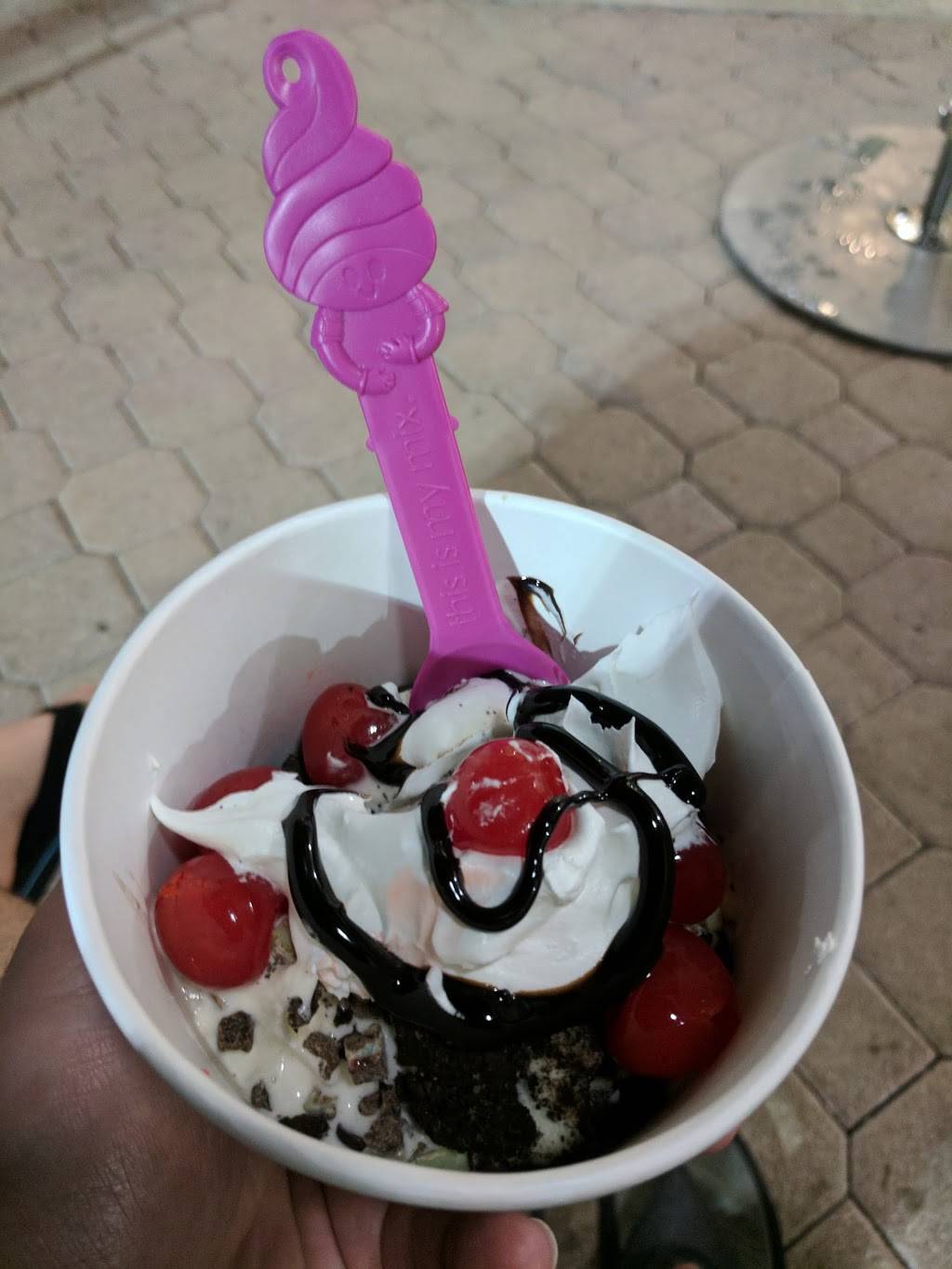 Menchies Frozen Yogurt | bakery | 280 Indian Trace # 298, Weston, FL 33326, USA | 9546599118 OR +1 954-659-9118