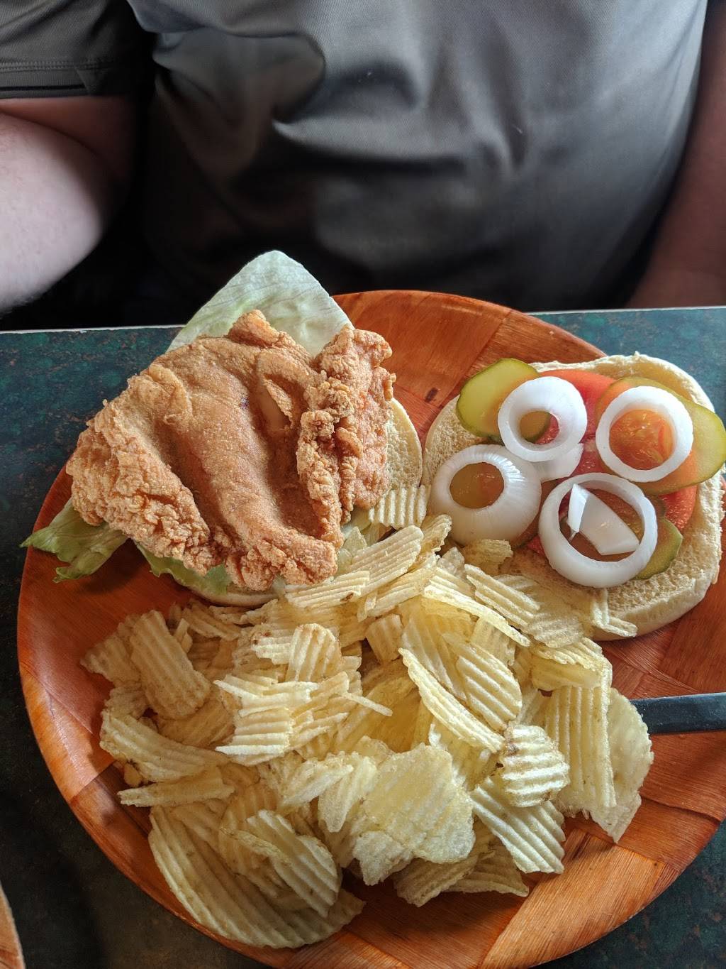 Wings on Brookwood | restaurant | 147 N Brookwood Ave, Hamilton, OH 45013, USA | 5138441312 OR +1 513-844-1312