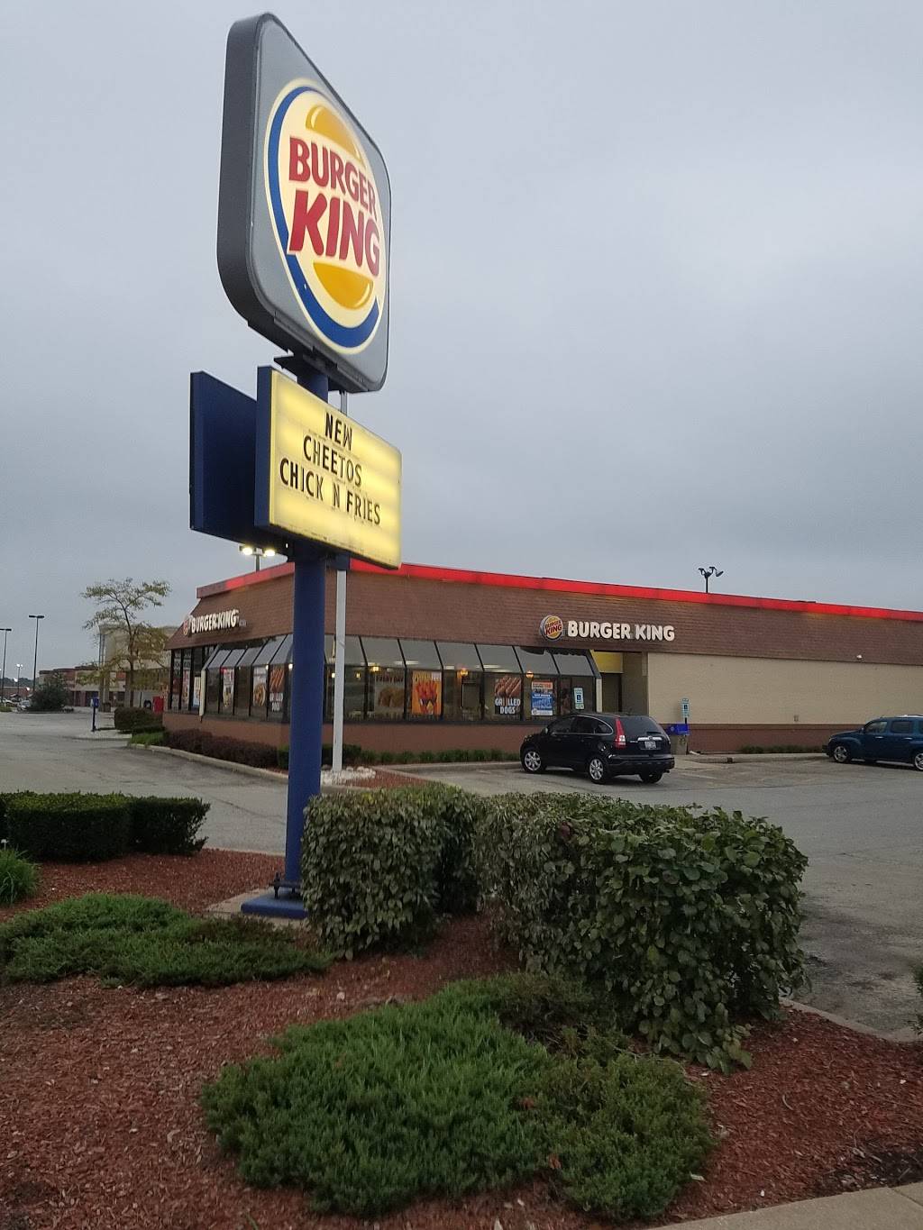 Burger King | restaurant | 4 W 63rd St, Westmont, IL 60559, USA | 6307199490 OR +1 630-719-9490
