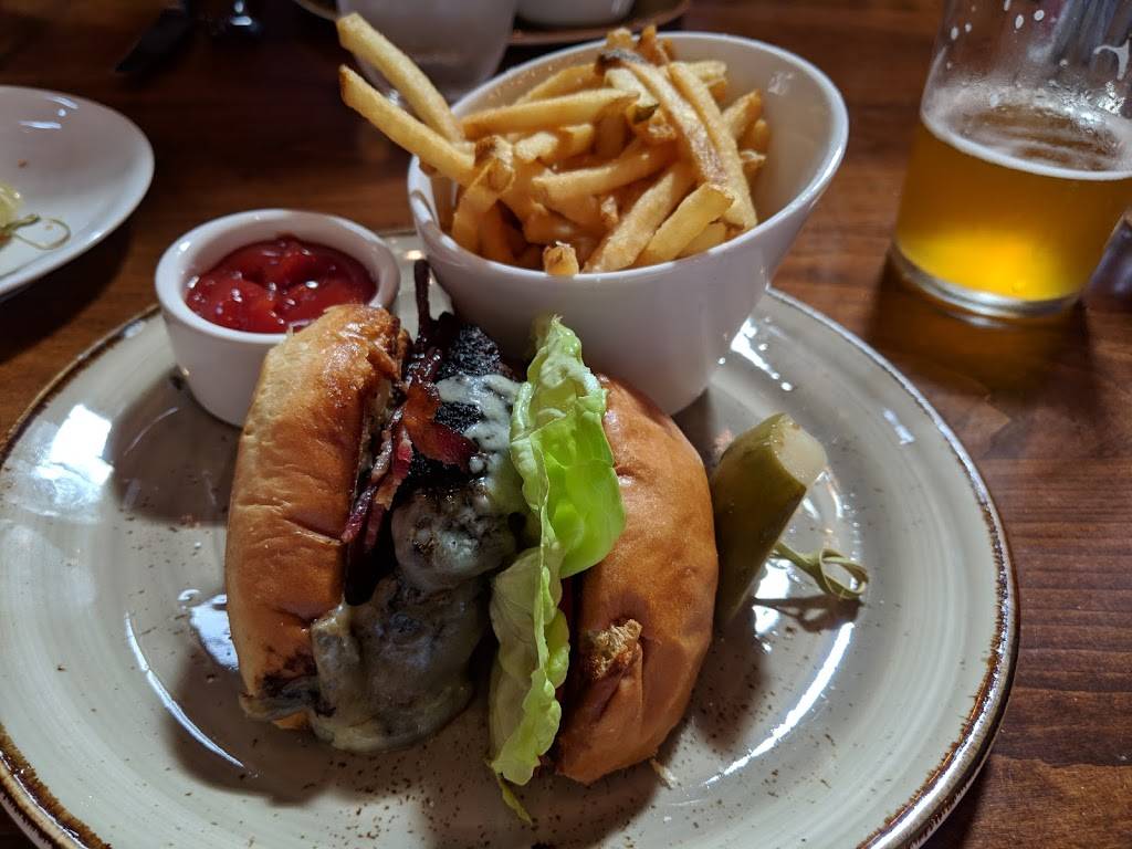 Wolfgang Puck Bar & Grill Orlando | restaurant | 1514 E Buena Vista Dr, Lake Buena Vista, FL 32830, USA | 4078152100 OR +1 407-815-2100