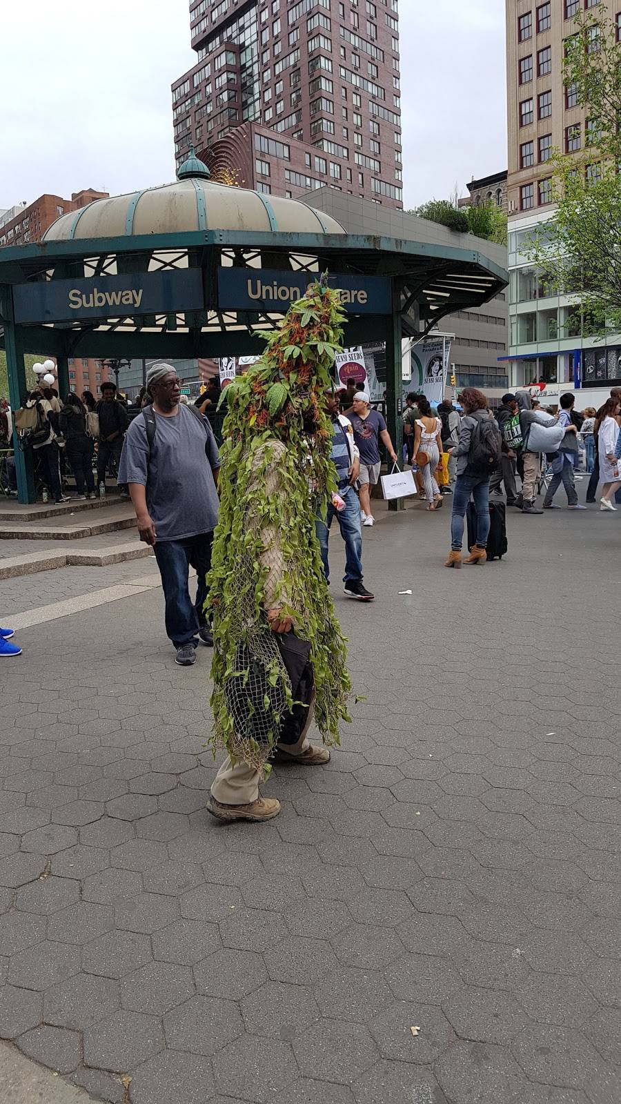 Subway | meal takeaway | 7 E 14th St Store 10, New York, NY 10003, USA | 2124621076 OR +1 212-462-1076