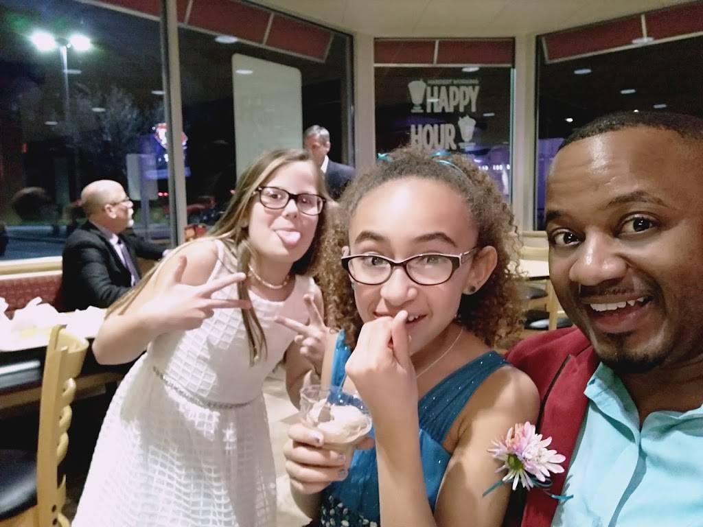 Dairy Queen Grill & Chill | restaurant | 777 Independence Rd, Weldon Spring, MO 63304, USA | 6364470037 OR +1 636-447-0037