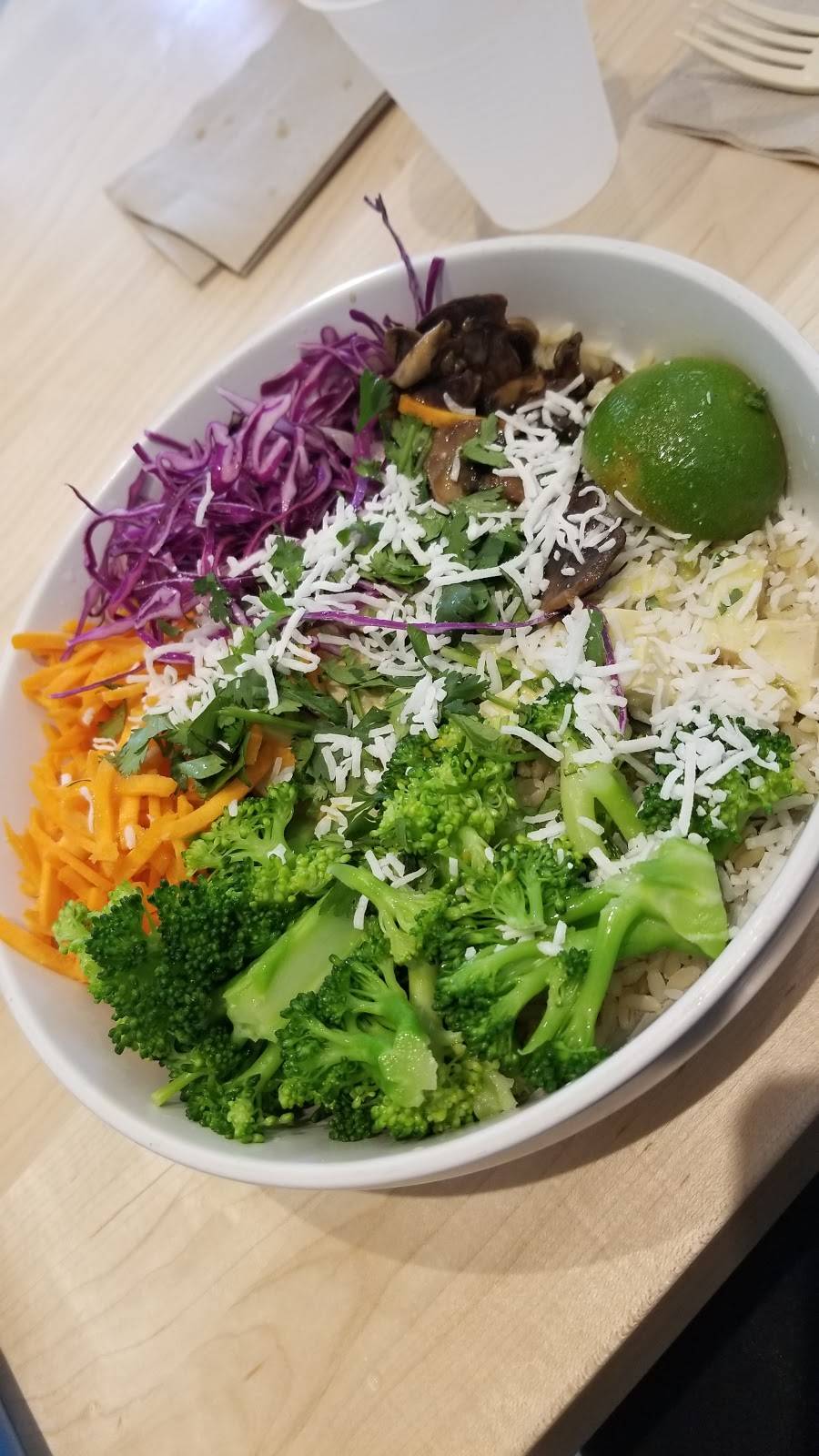 Freshii | restaurant | 304 S Main St, Royal Oak, MI 48067, USA | 2482680444 OR +1 248-268-0444