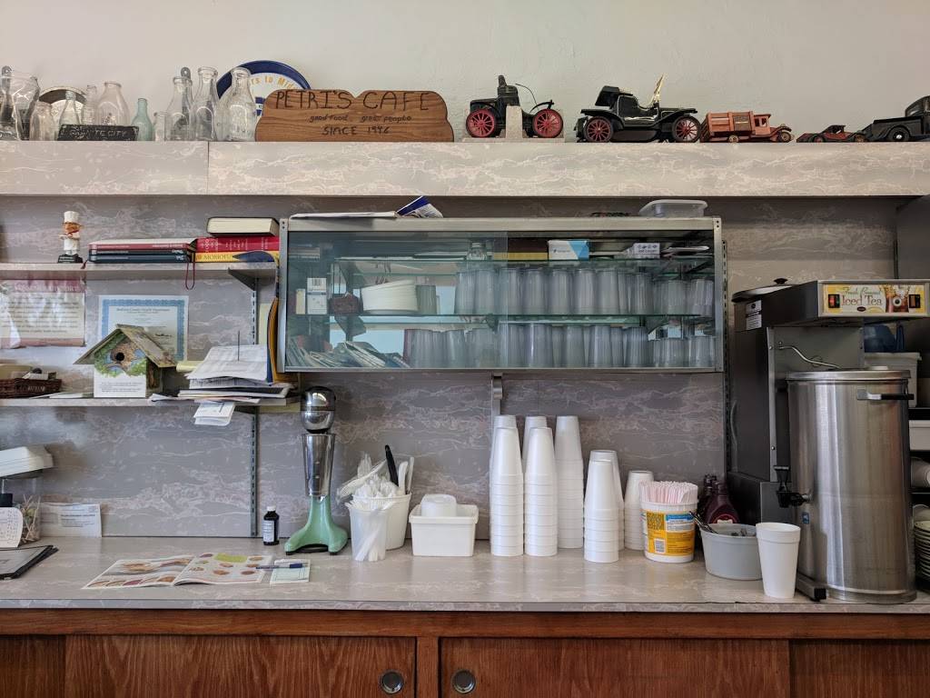 Petri Cafe | cafe | 1416 20th St, Granite City, IL 62040, USA | 6188769443 OR +1 618-876-9443
