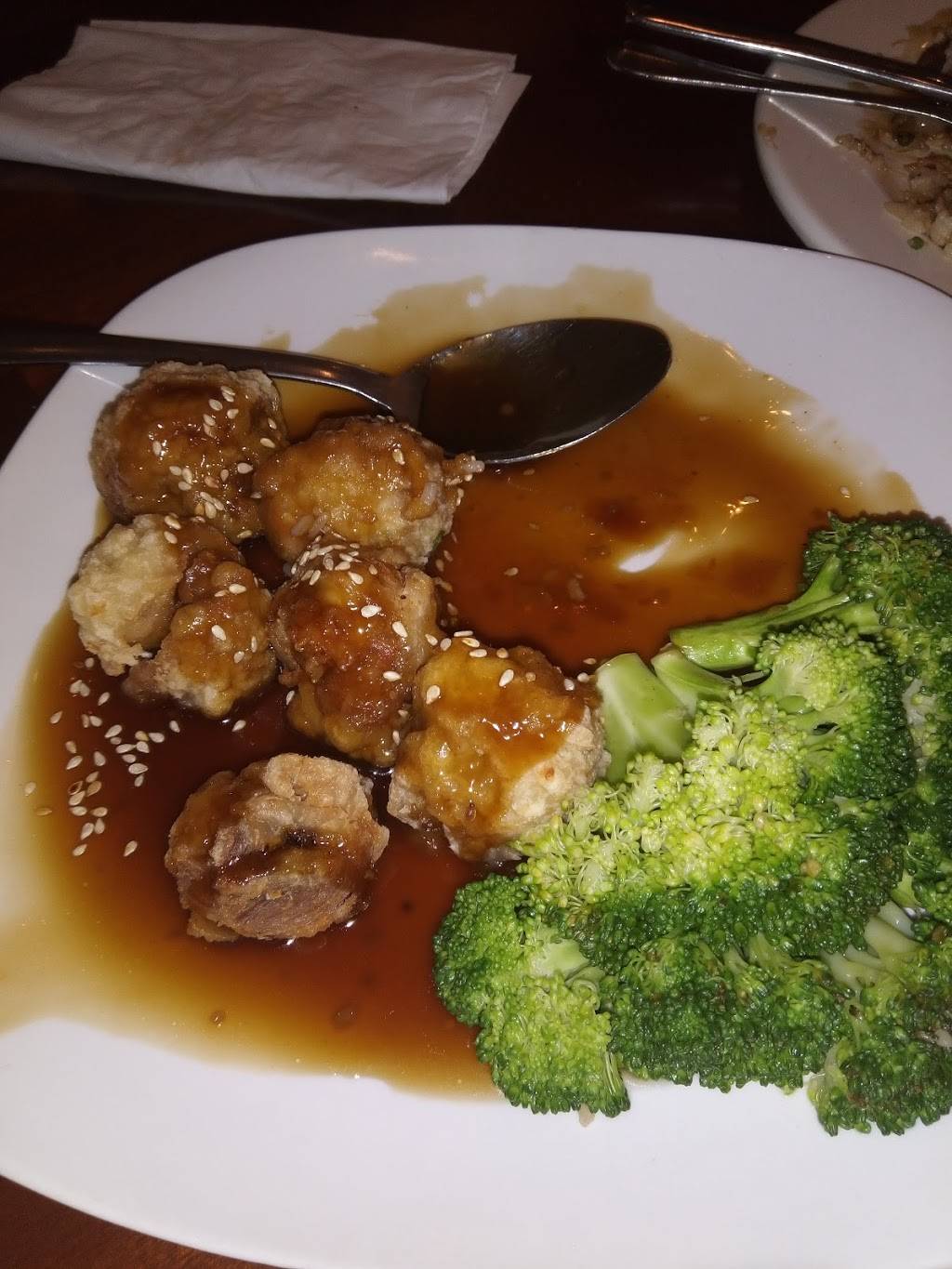 Peking Palace | restaurant | 6970 E 22nd St #100, Tucson, AZ 85710, USA | 5207509614 OR +1 520-750-9614