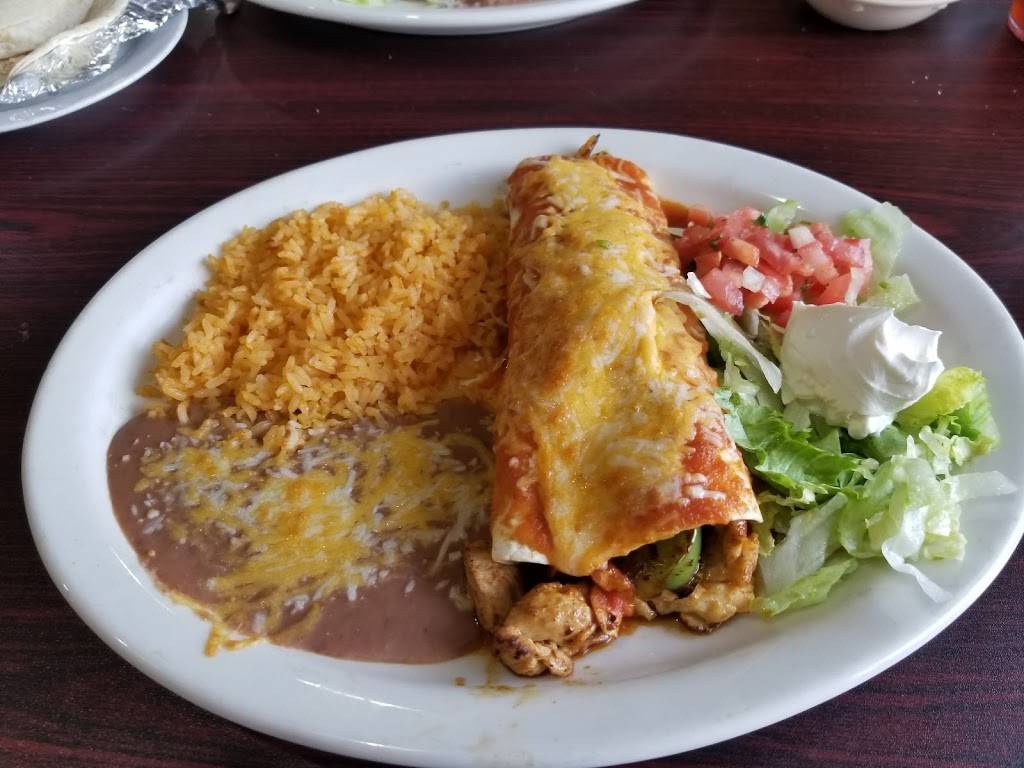 Coyote Rojo Mexican Restaurant | restaurant | 4306, 14016 7th St, Dade City, FL 33525, USA | 3524375660 OR +1 352-437-5660
