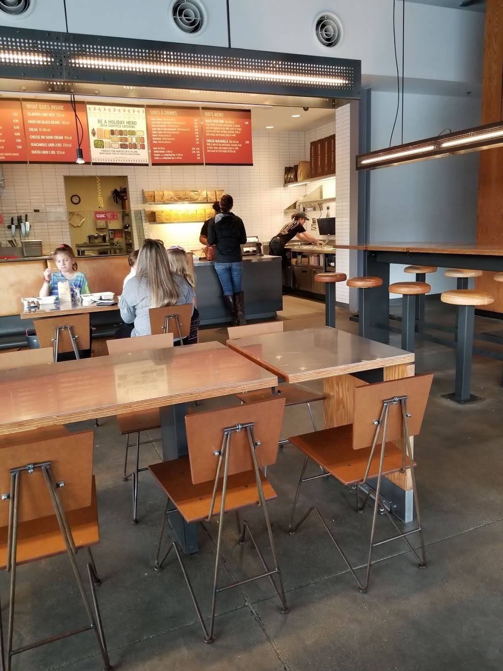 Chipotle Mexican Grill | restaurant | 4010 Wards Rd Suite A, Lynchburg, VA 24502, USA | 4342376931 OR +1 434-237-6931