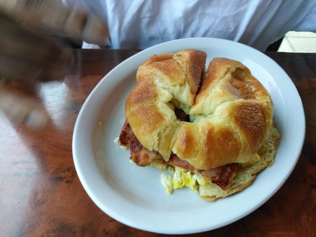 Silver Bullet Diner | restaurant | 6003 Albemarle Rd, Charlotte, NC 28212, USA | 7045320013 OR +1 704-532-0013