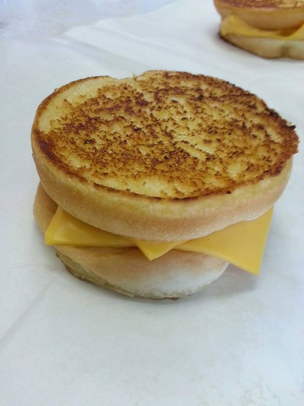 West Lake Drive-In | restaurant | 9138 Portage Rd, Portage, MI 49002, USA | 2693275985 OR +1 269-327-5985