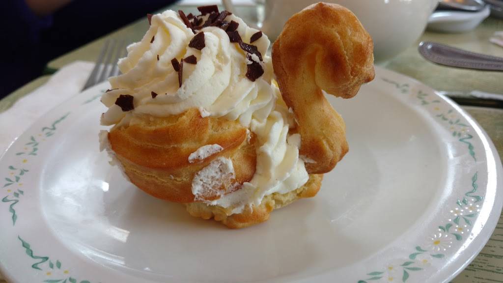 Clementines Victorian Restaurant | restaurant | 8092 Columbia Rd, Olmsted Falls, OH 44138, USA | 4402351223 OR +1 440-235-1223