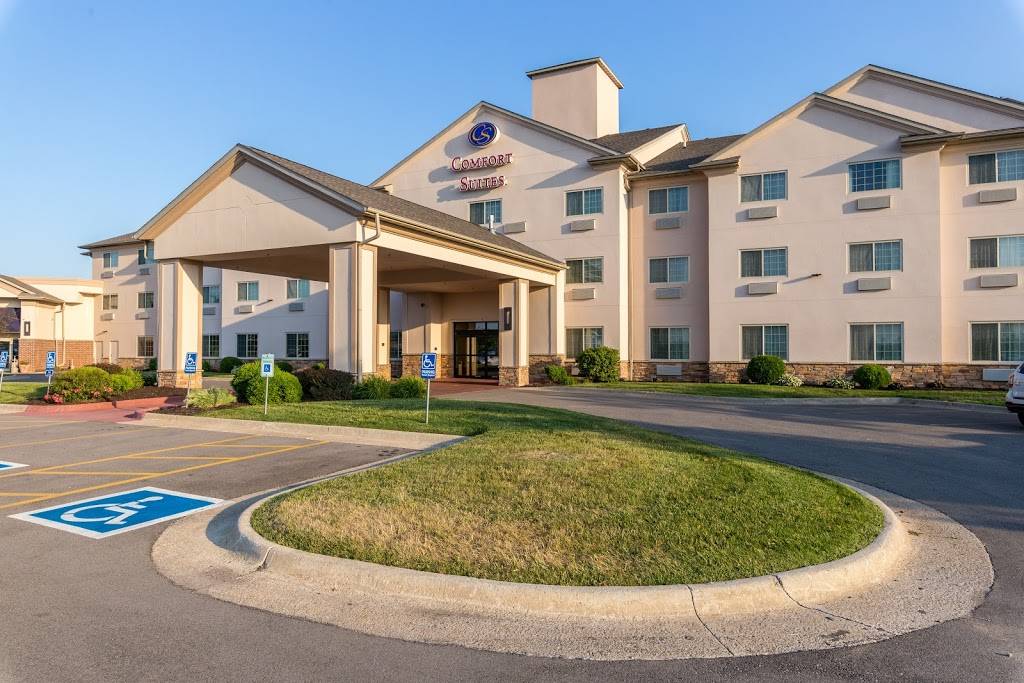 Comfort Suites | restaurant | 1780 Stonegate Center Dr, Burlington, IA 52601, USA | 3197531300 OR +1 319-753-1300