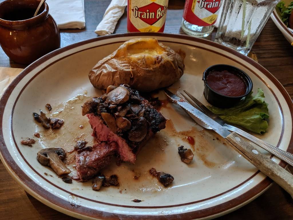 Smokin Jakes | restaurant | 117 Broadway St, Arnolds Park, IA 51331, USA | 7123325152 OR +1 712-332-5152