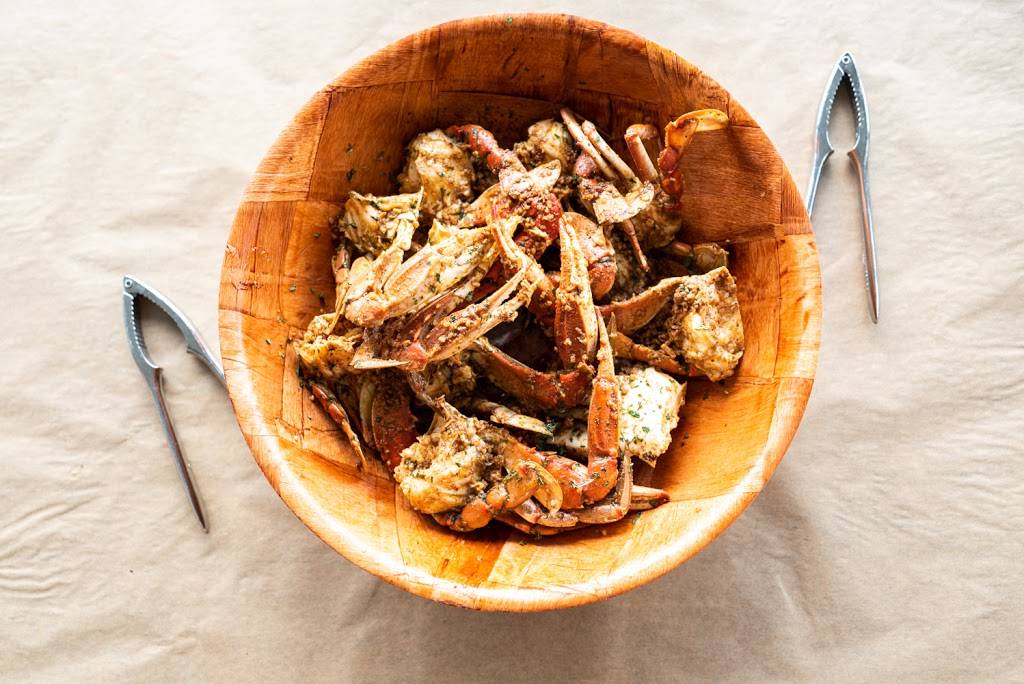 Crabby Lady Restaurant | restaurant | 123 Bayshore Way, Goodland, FL 34140, USA | 2395002722 OR +1 239-500-2722