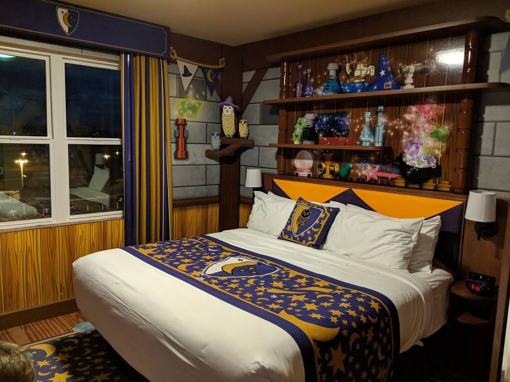 LEGOLAND California Castle Hotel | restaurant | 1 Legoland Dr, Carlsbad, CA 92008, USA | 7604445601 OR +1 760-444-5601