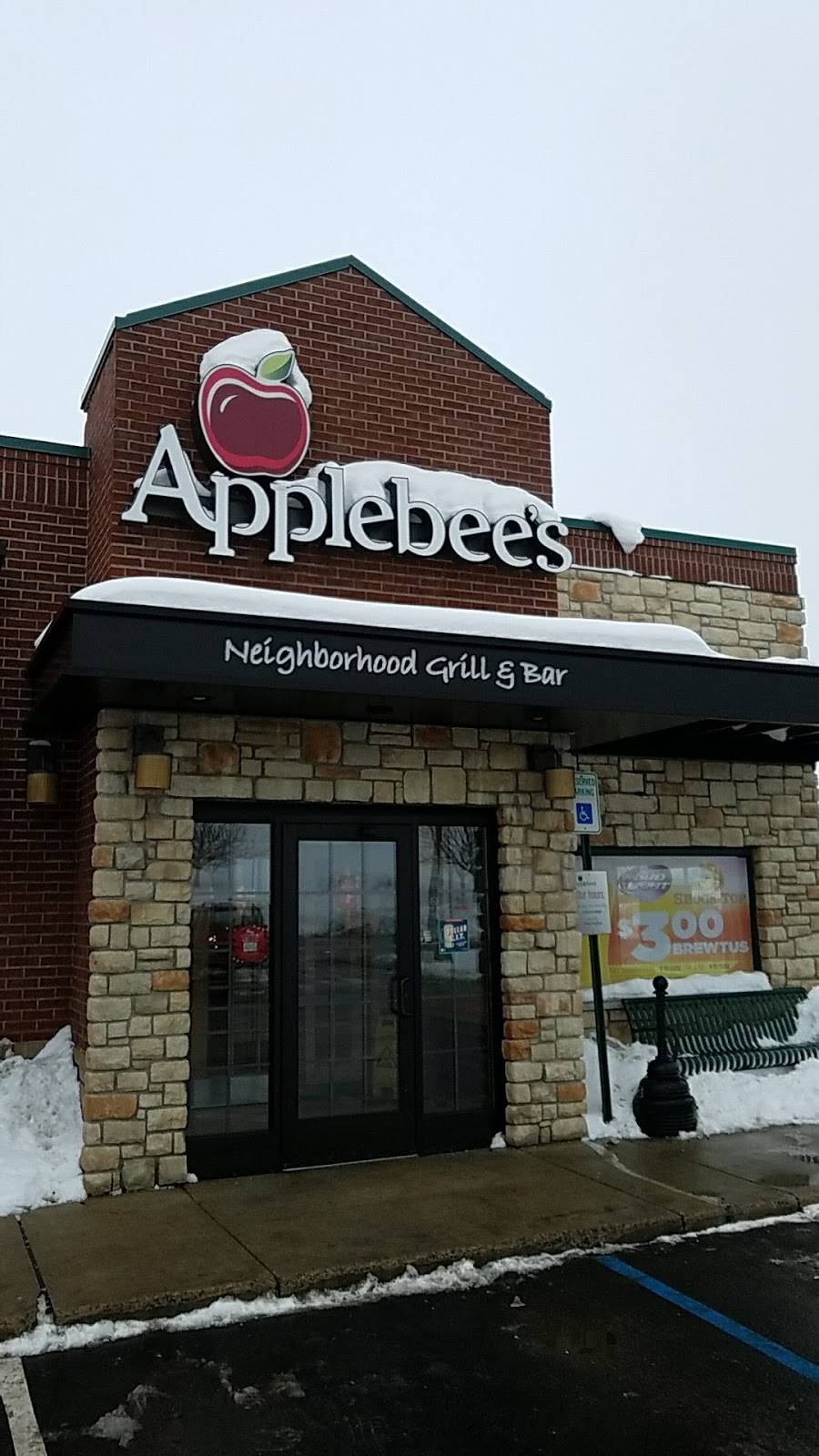 Applebees Grill + Bar | restaurant | 1980 US Highway 131 South, Petoskey, MI 49770, USA | 2313470440 OR +1 231-347-0440