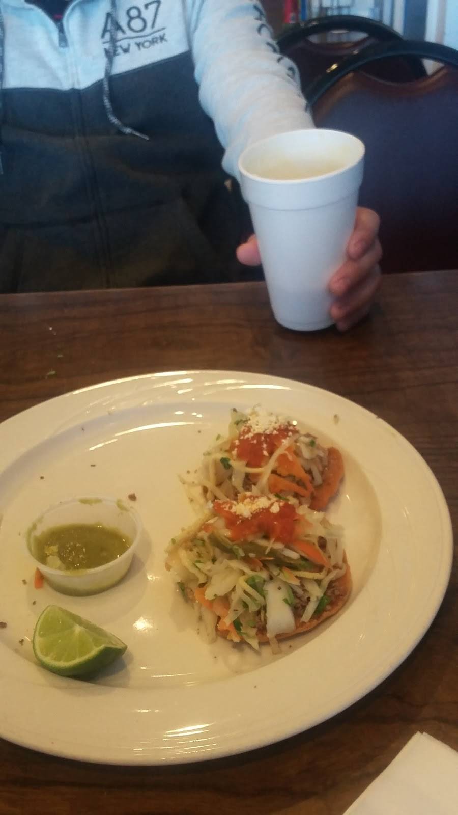 El Espino Restaurant | restaurant | 8446 Centreville Rd, Manassas Park, VA 20111, USA | 7033652212 OR +1 703-365-2212