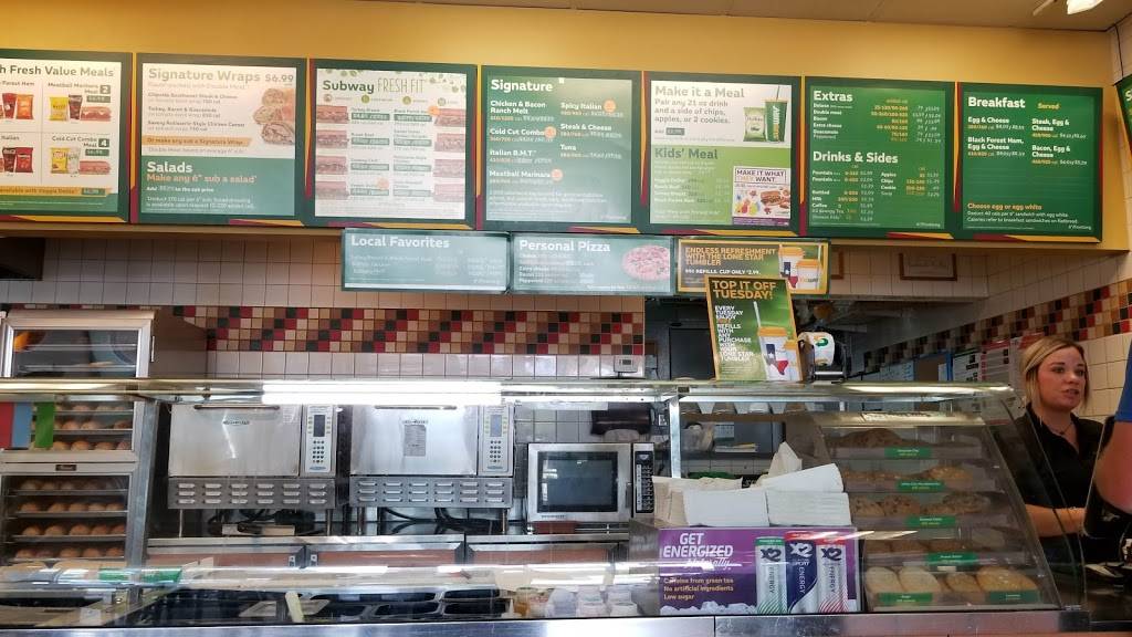 Subway Restaurants | restaurant | 2425 S Cockrell Hill Rd, Dallas, TX 75211, USA | 2143373900 OR +1 214-337-3900