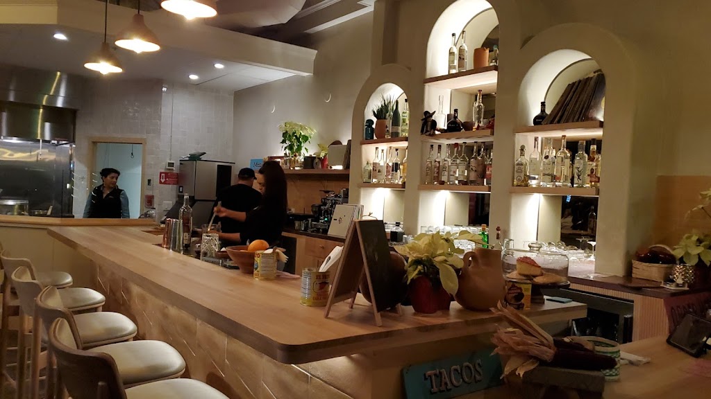 Mia | restaurant | 439 Water St, Oakland, CA 94607, USA | 5107016455 OR +1 510-701-6455